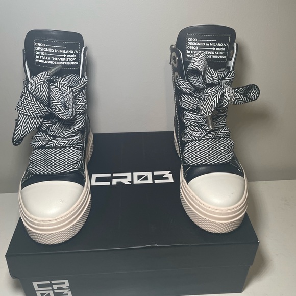 Black and White High-Top Sneakers - Picture 10 of 13